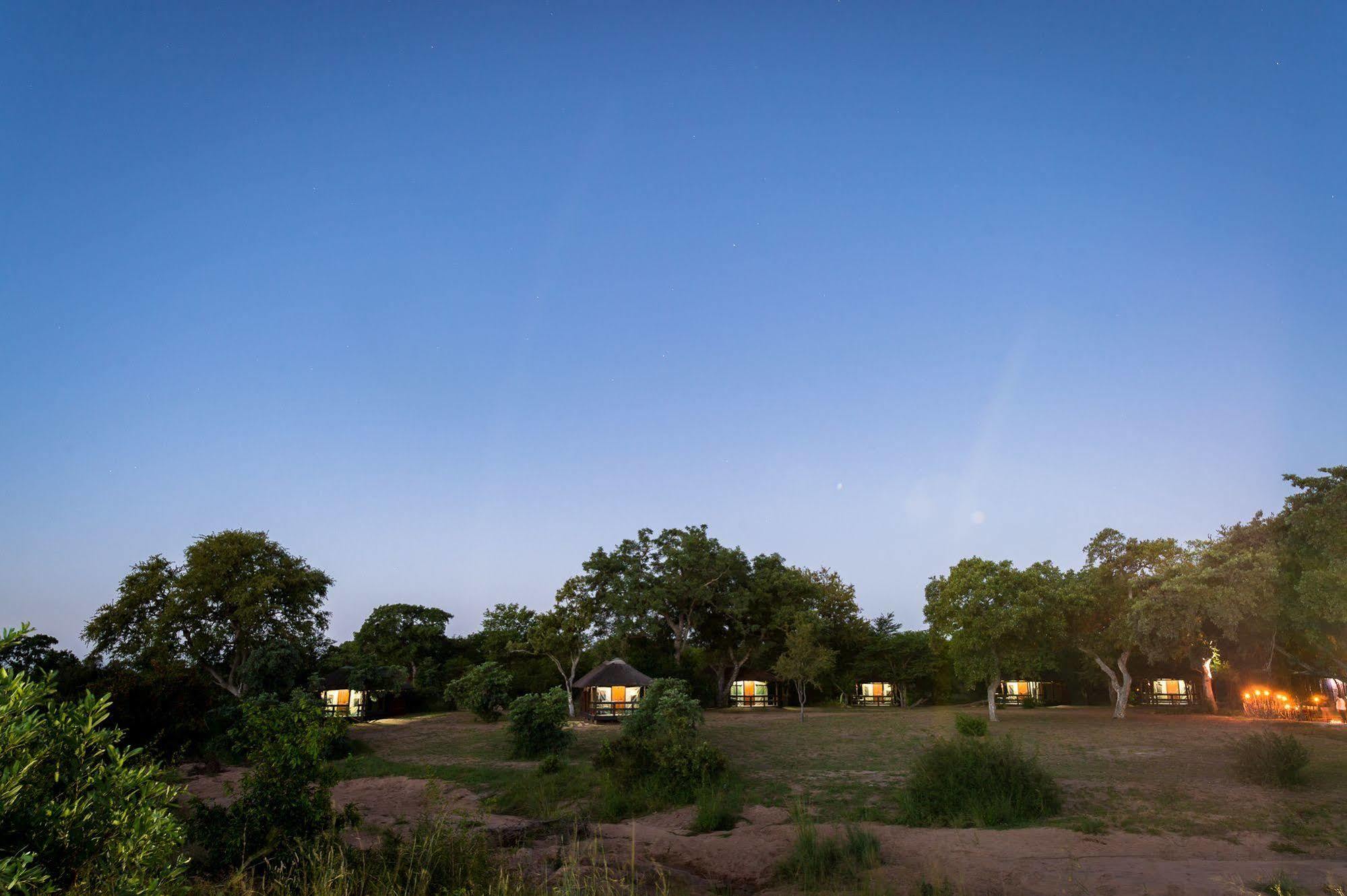 Shindzela Tented Camp Тімбаваті-Ґейм-Резерв Екстер'єр фото